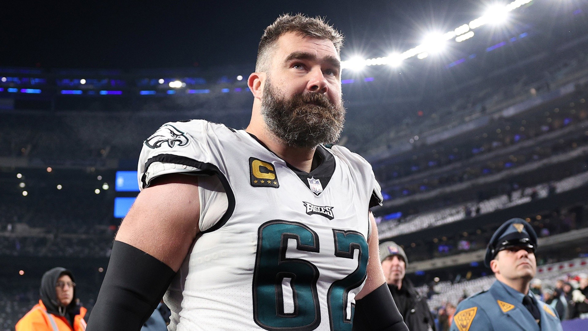 Jason Kelce reportedly tells teammates that he is retiring