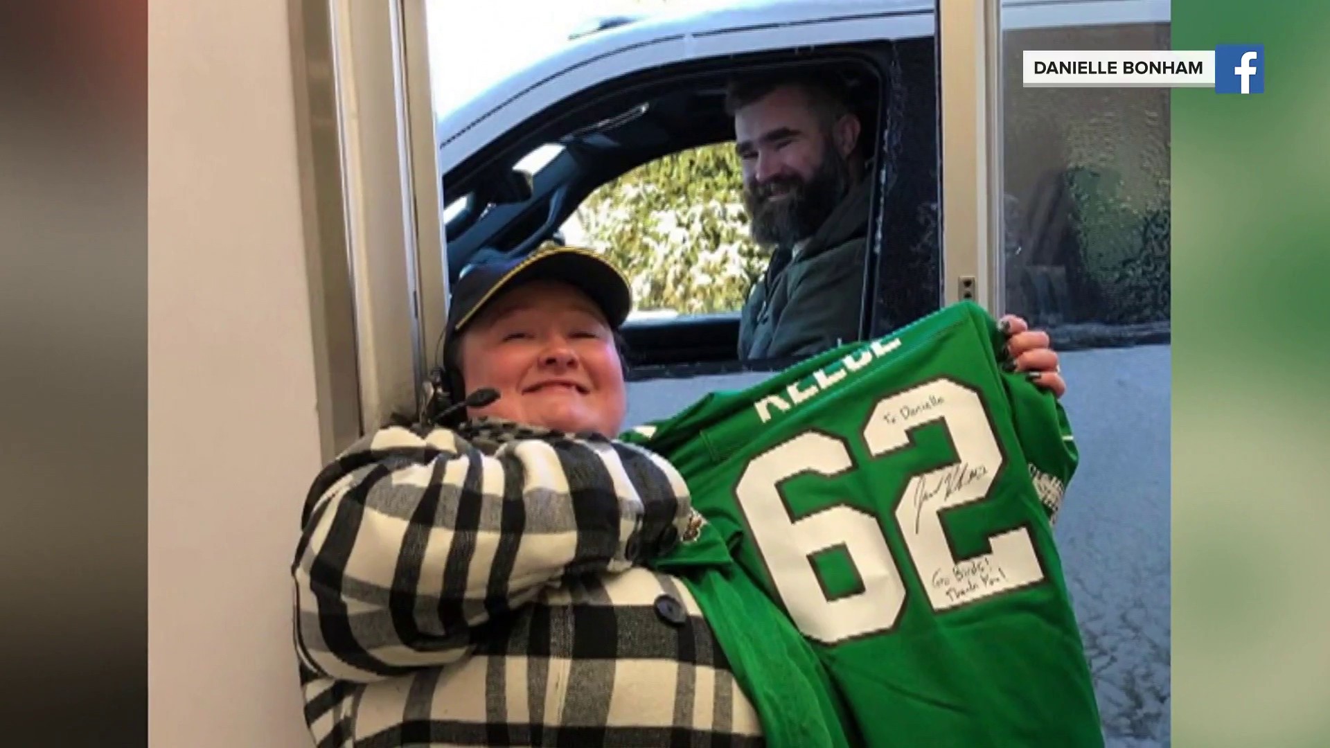 Jason Kelce gives signed jersey to favorite McDonald's employee