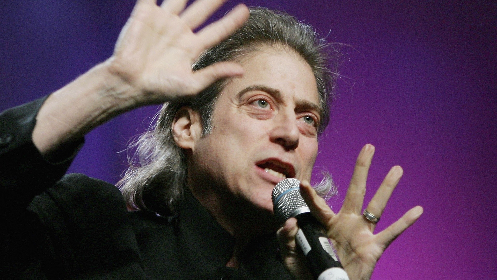 Richard Lewis, legendary comedian and star of 'Curb,' dies at 76