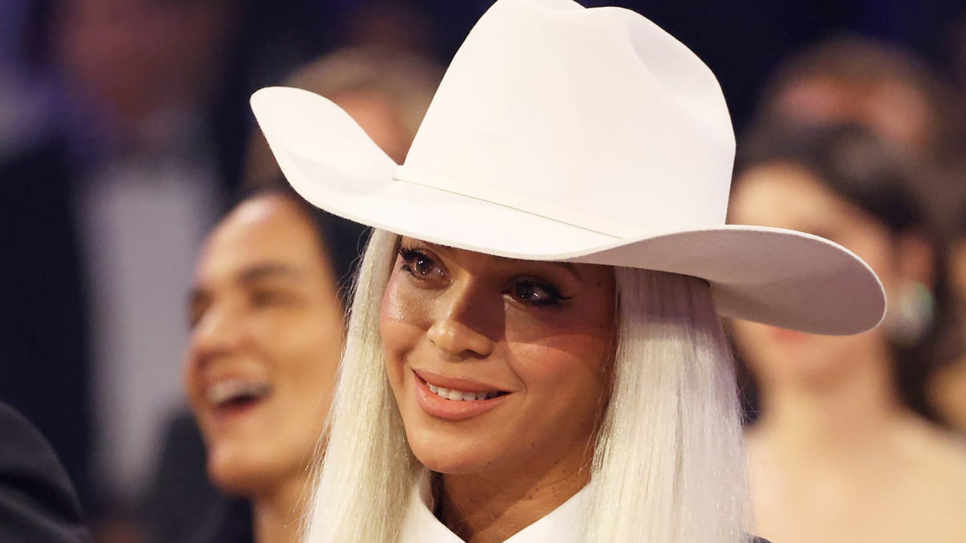 Beyoncé makes history at the top of Billboard's country chart