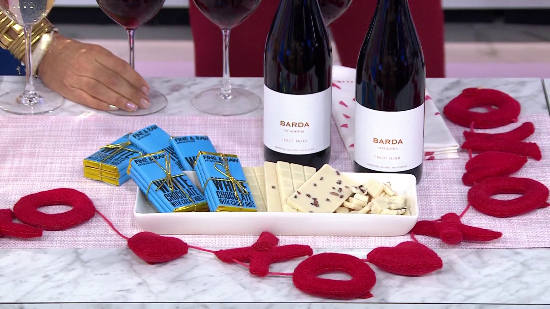 How to perfectly pair chocolate and wine for Valentine's Day