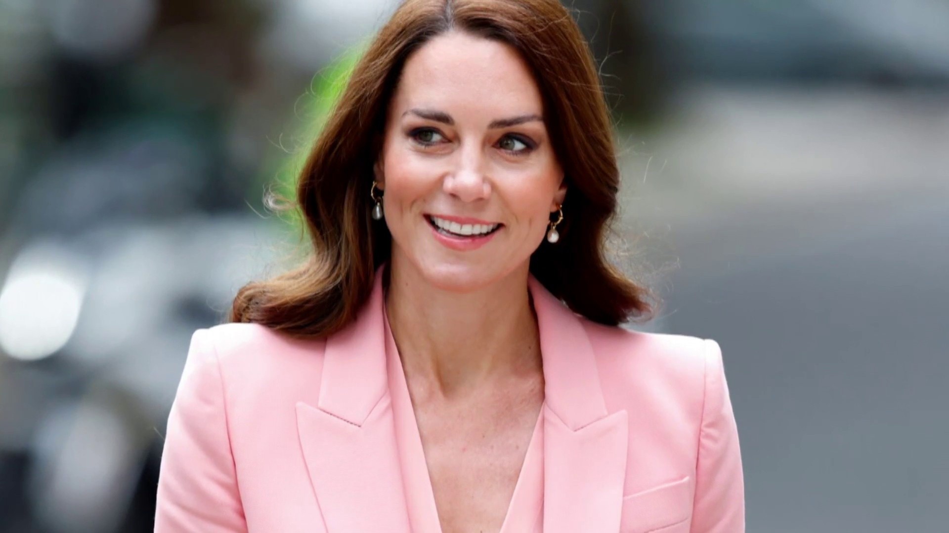 Questions and concern grow after Kate Middleton's edited photo