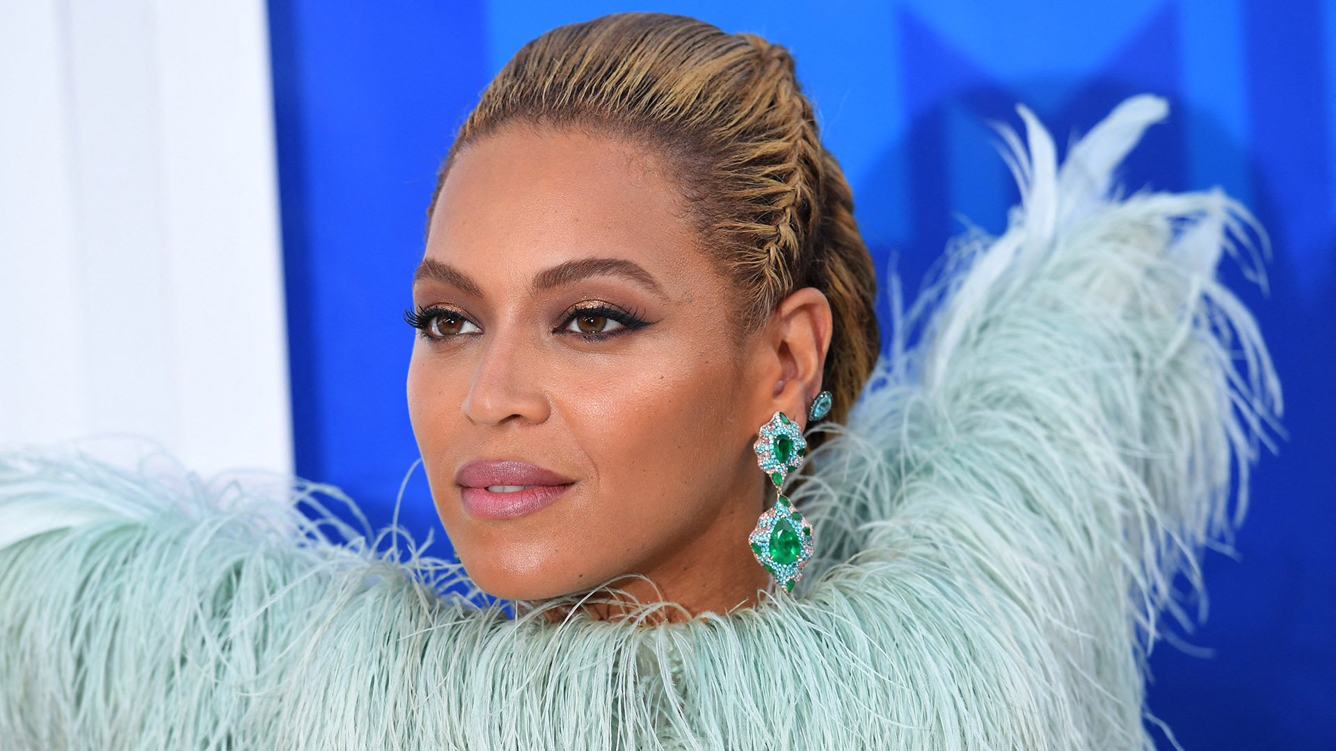 BeyHive is buzzing after Beyoncé releases 'Act II: Cowboy Carter'