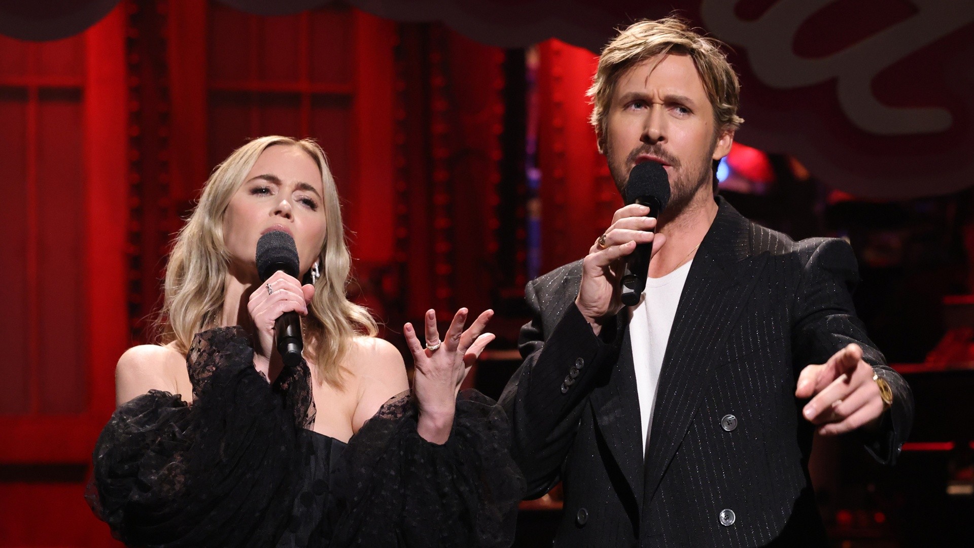 Ryan Gosling, Emily Blunt put spin on 'All Too Well' for 'SNL'