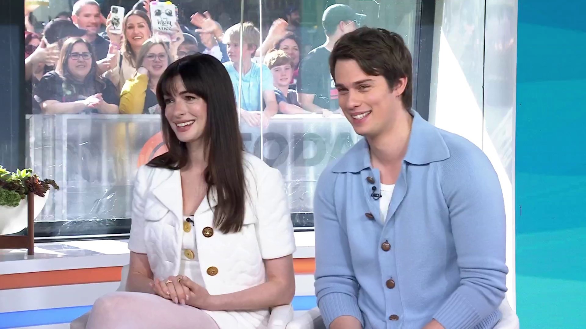 Anne Hathaway and Nicholas Galitzine talk chemistry in 'Idea of You'