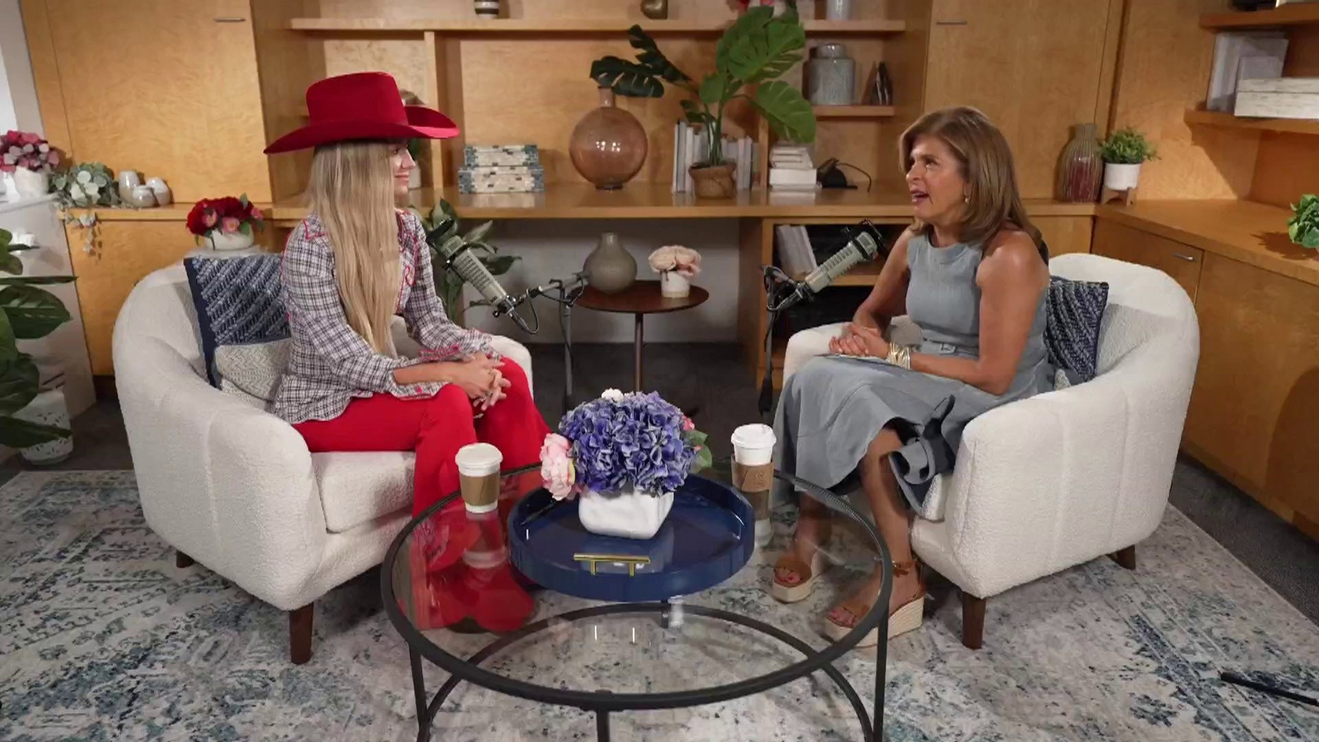 Lainey Wilson sits down with Hoda Kotb on 'Making Space'