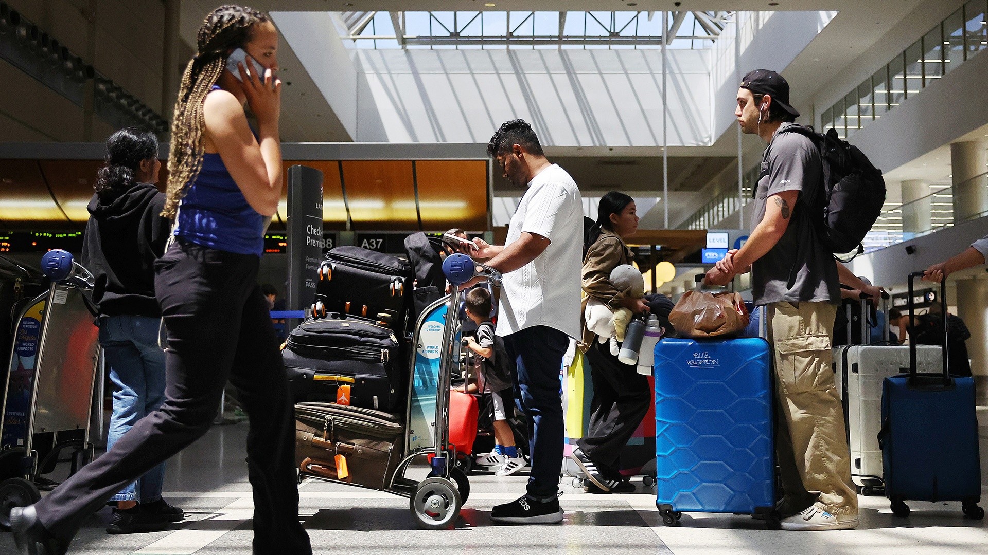 Labor Day Weekend: What to expect at the airports