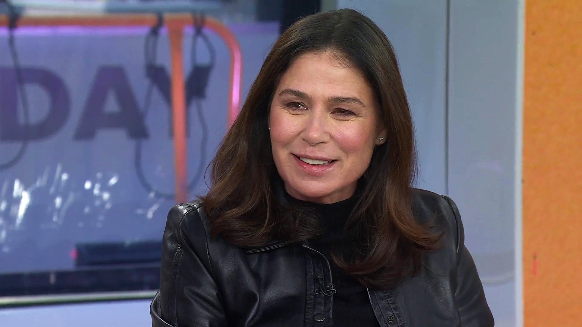 Maura Tierney reacts to seeing herself on 'Law & Order' in 1991