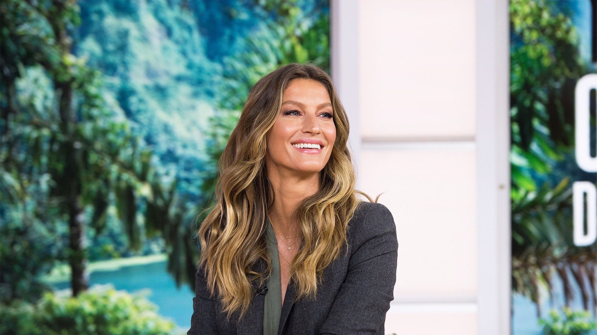 Gisele Bündchen reportedly pregnant with baby No. 3