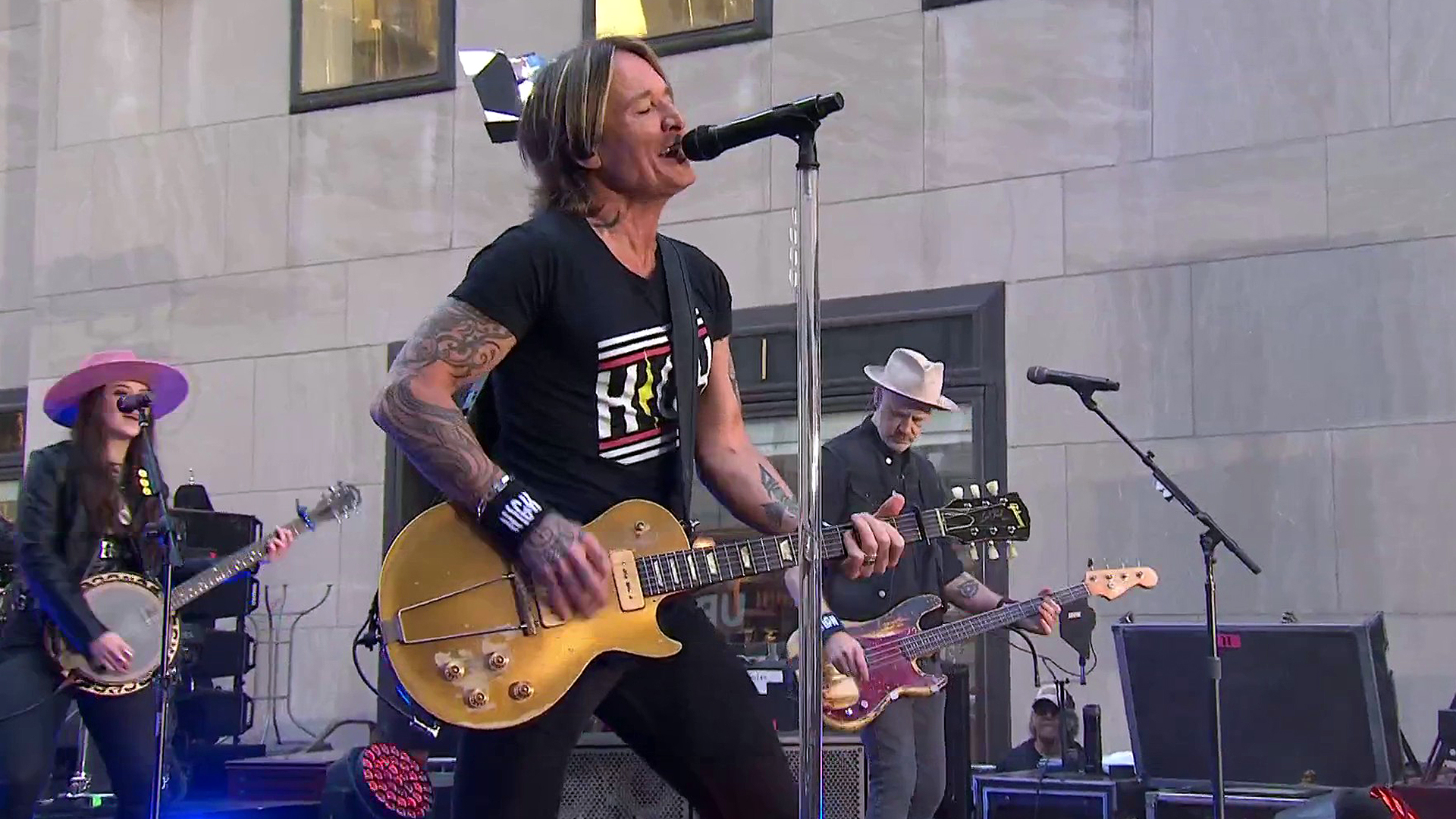 Watch Keith Urban perform ‘Chuck Taylors’ live on TODAY!