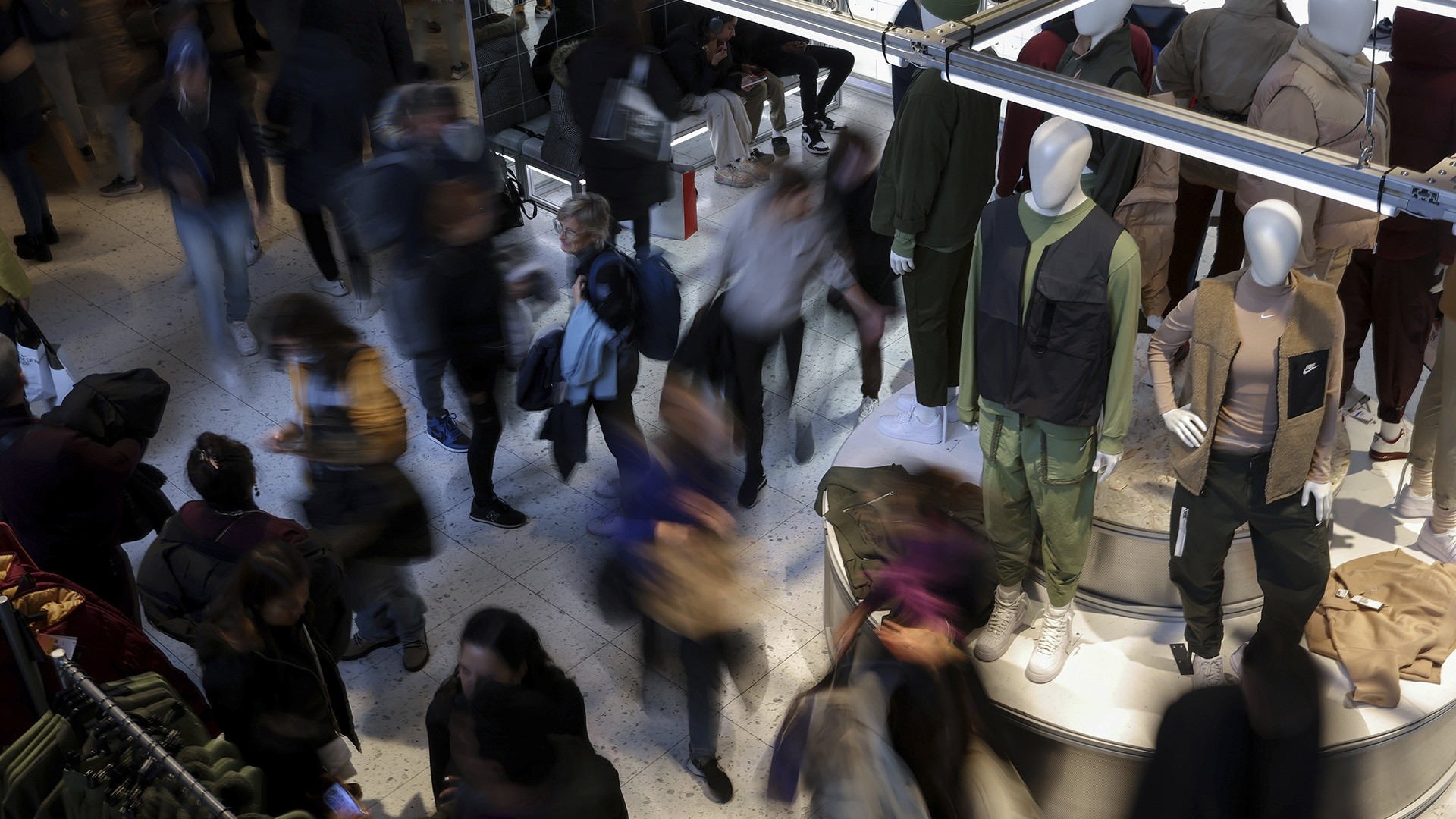 Why retailers are encouraging in-person shoppers on Black Friday