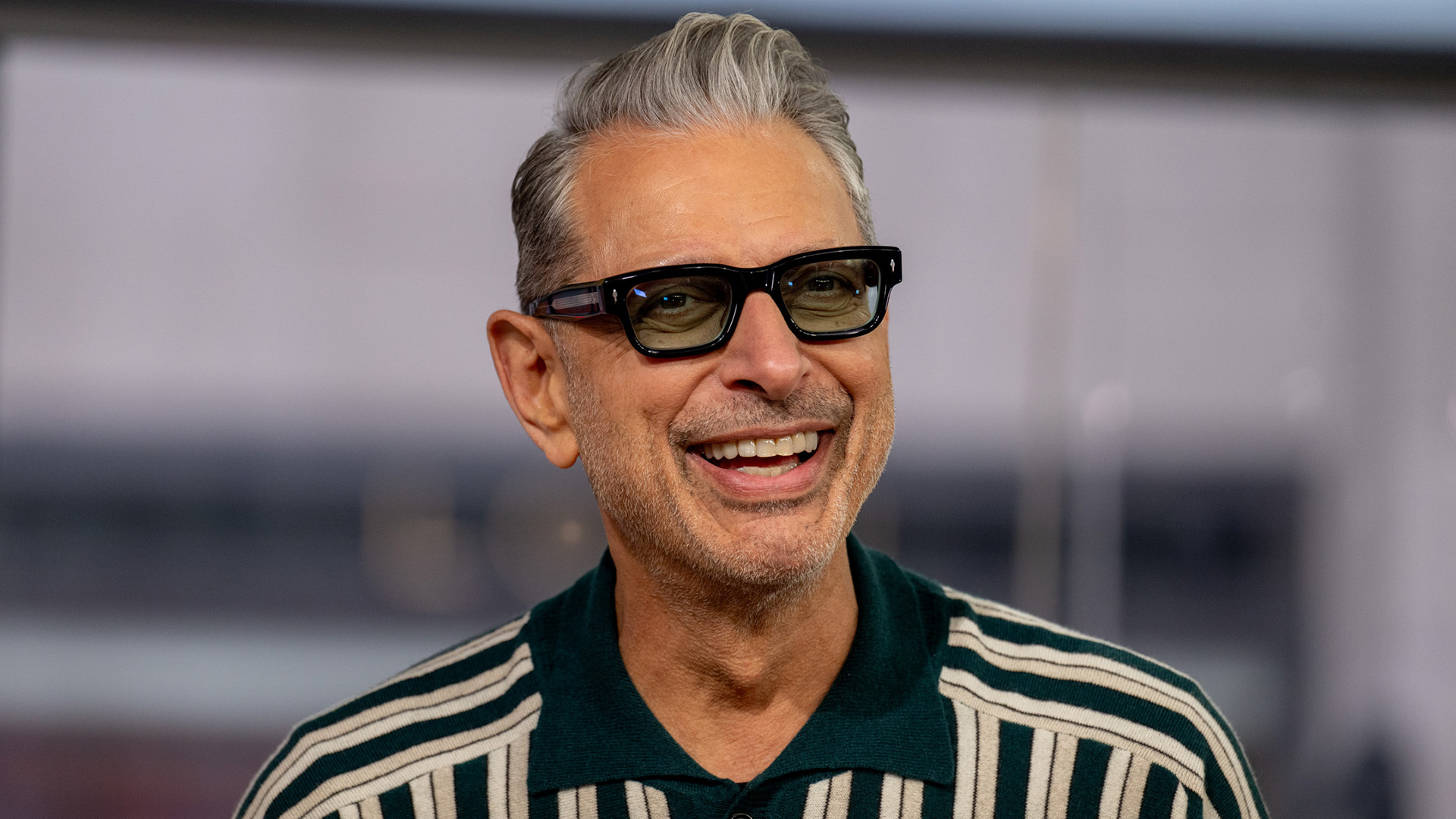 Jeff Goldblum talks 'Wicked,' meeting Ariana Grande, and more