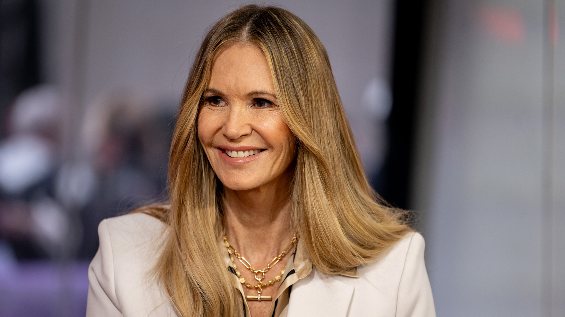 Elle Macpherson talks new book, struggles with addiction, more