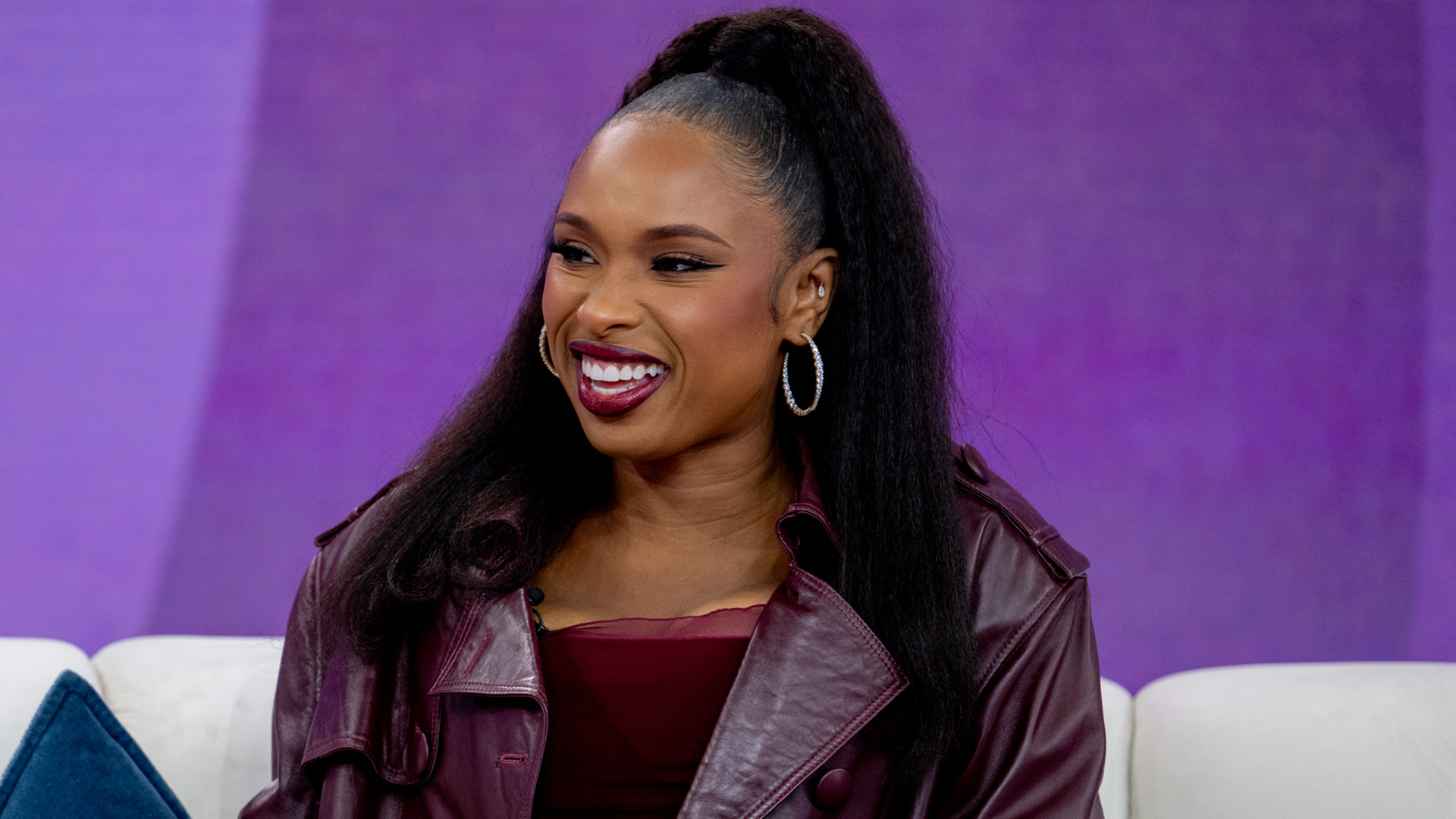 TODAY welcomes Jennifer Hudson with a 'spirit tunnel'