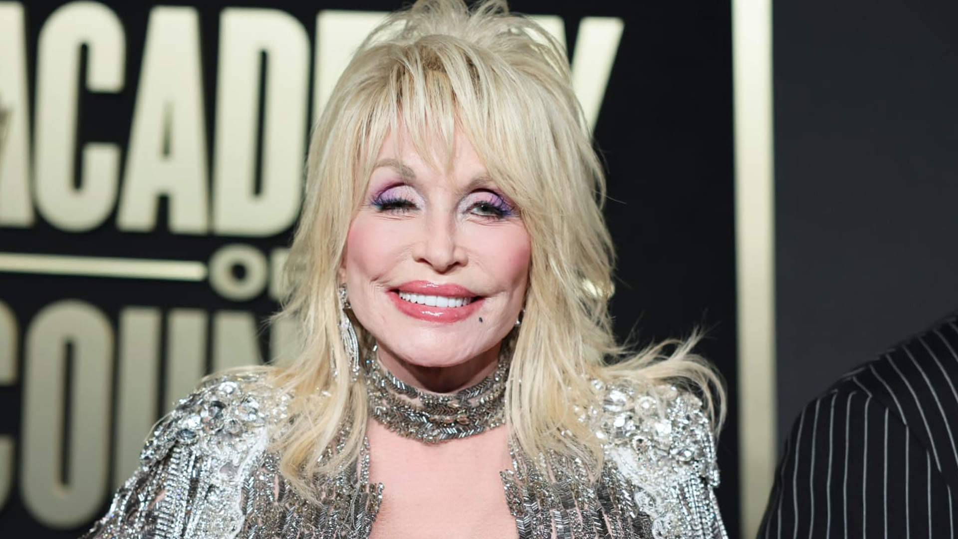 Dolly Parton announces open casting call to play her on Broadway