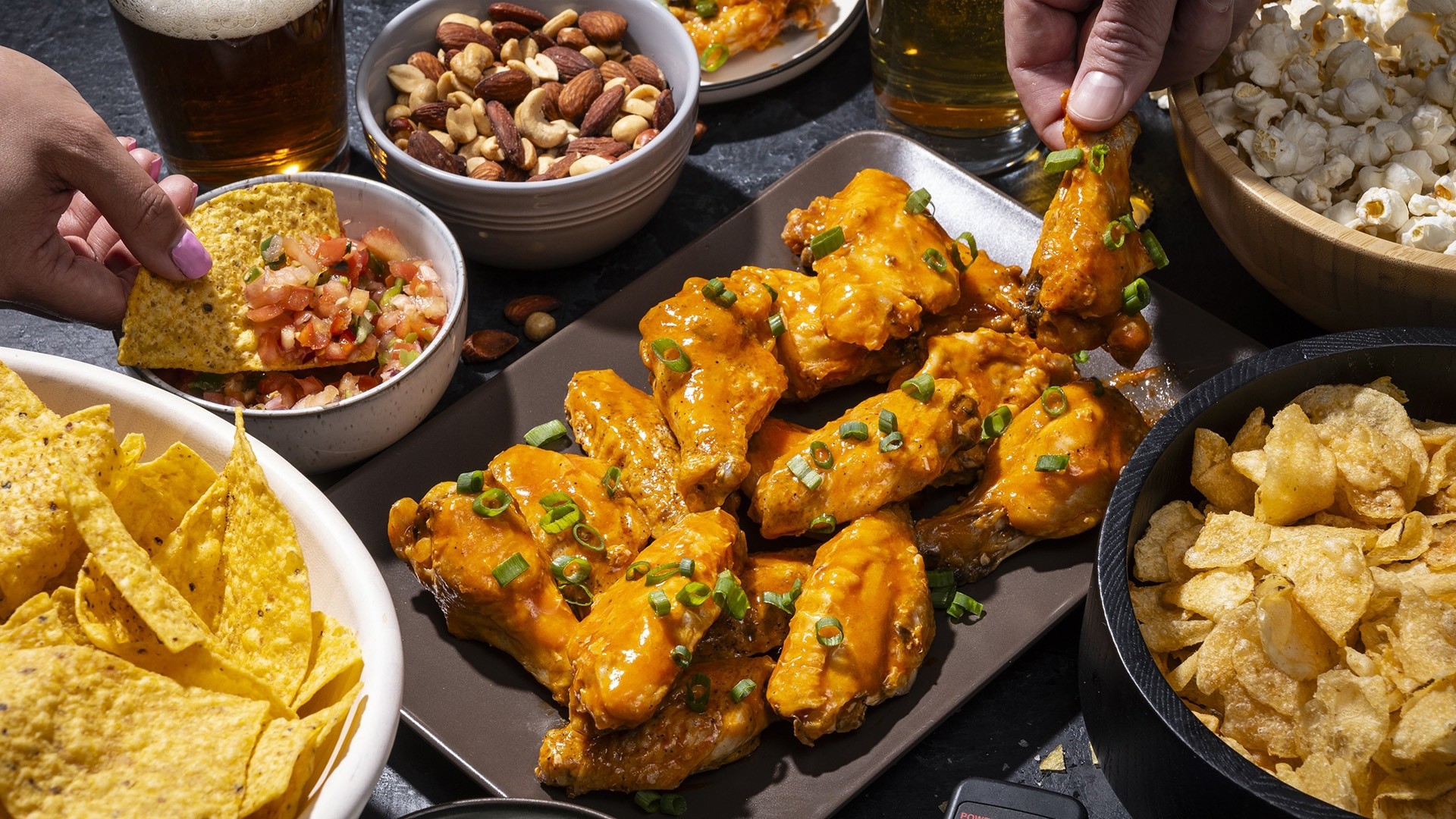 Planning a Super Bowl party? Here are some budget-friendly ideas