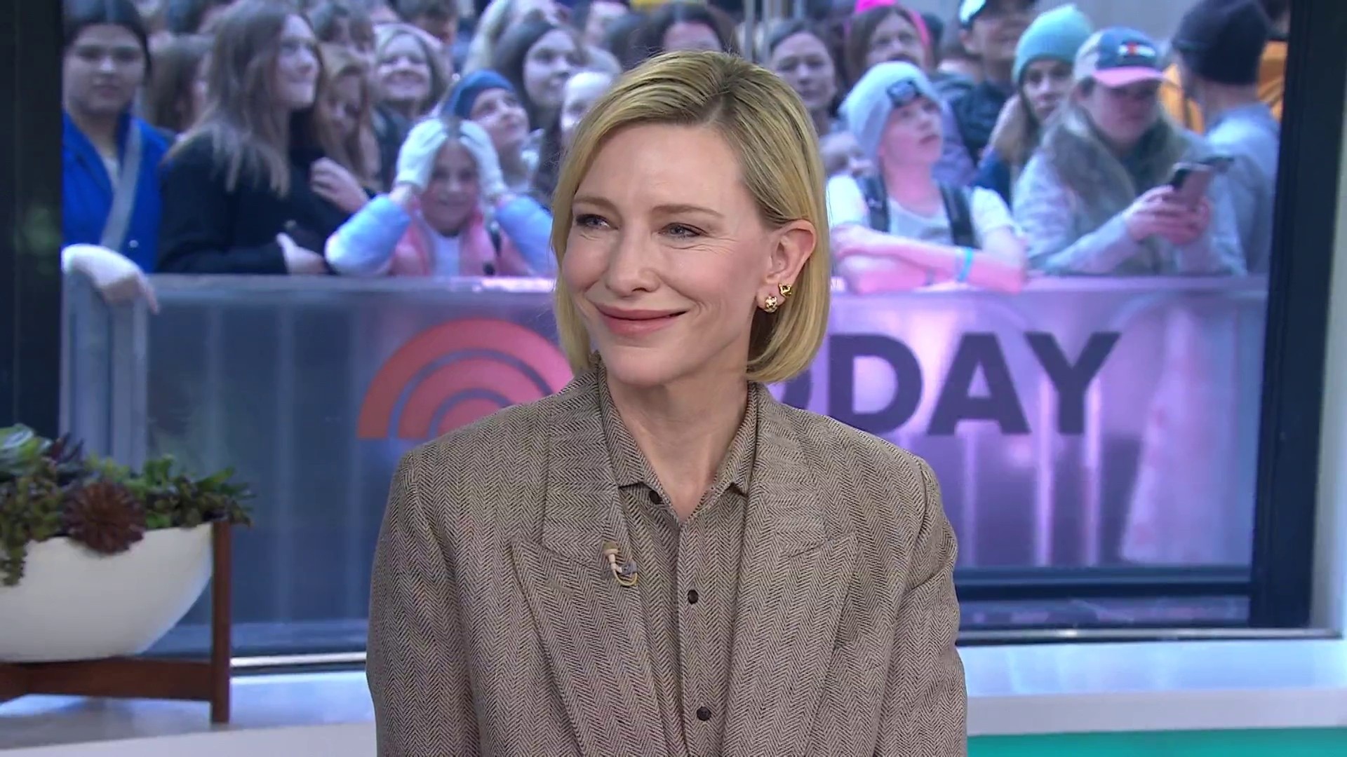 Cate Blanchett shares meaning behind new movie title 'Black Bag'