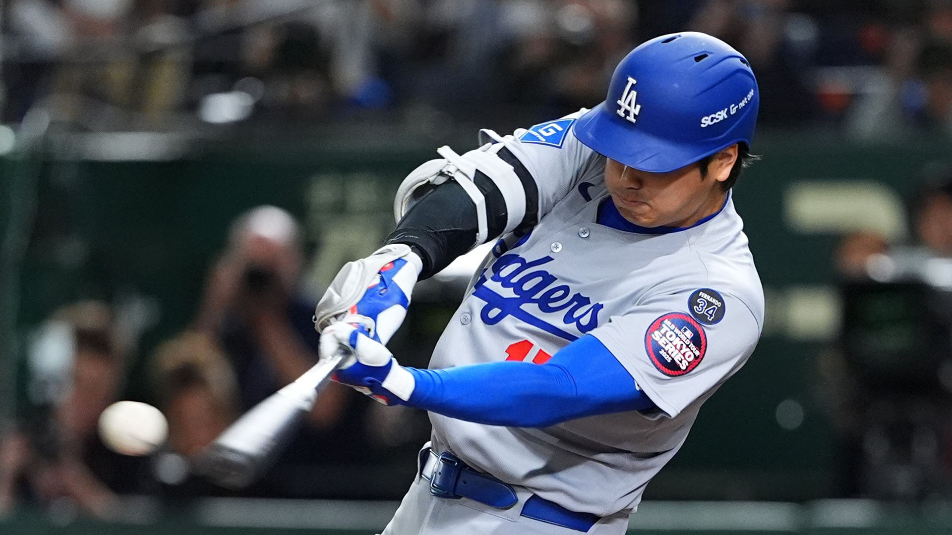 Cubs vs LA ピンバッジ 2025 MLB MLB Dodgers Cubs Dome (4⁄22⁄25) Network