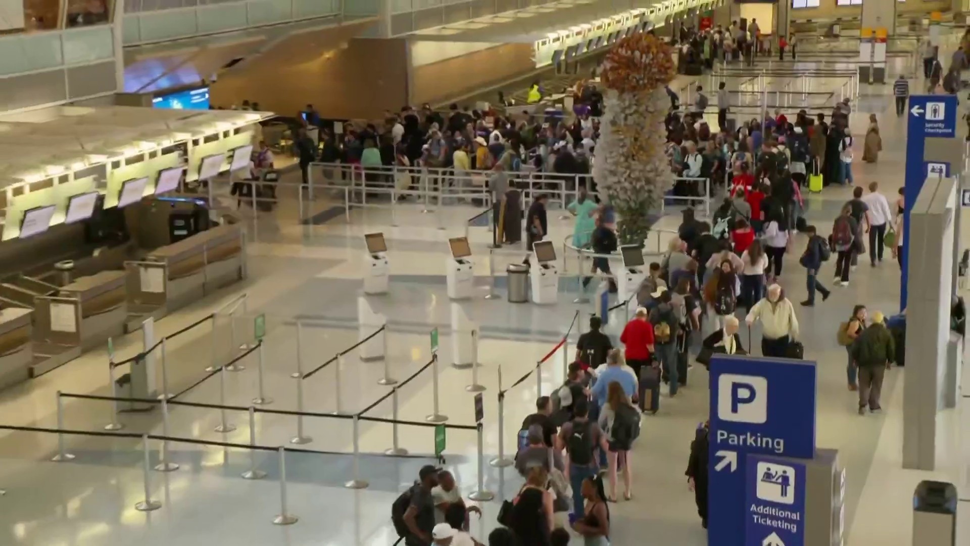 Summer travel deals: When is the cheapest time to fly?