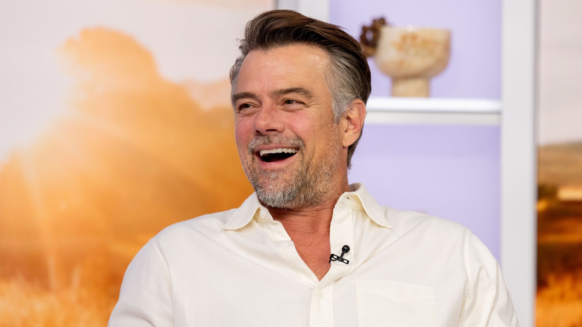 Josh Duhamel talks 'Ransom Canyon,' cabin life with family, more