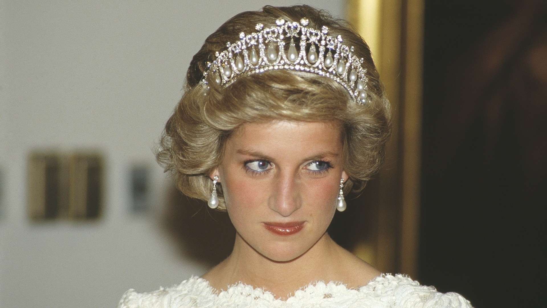 Inside the First 24 Hours After Princess Diana's Death