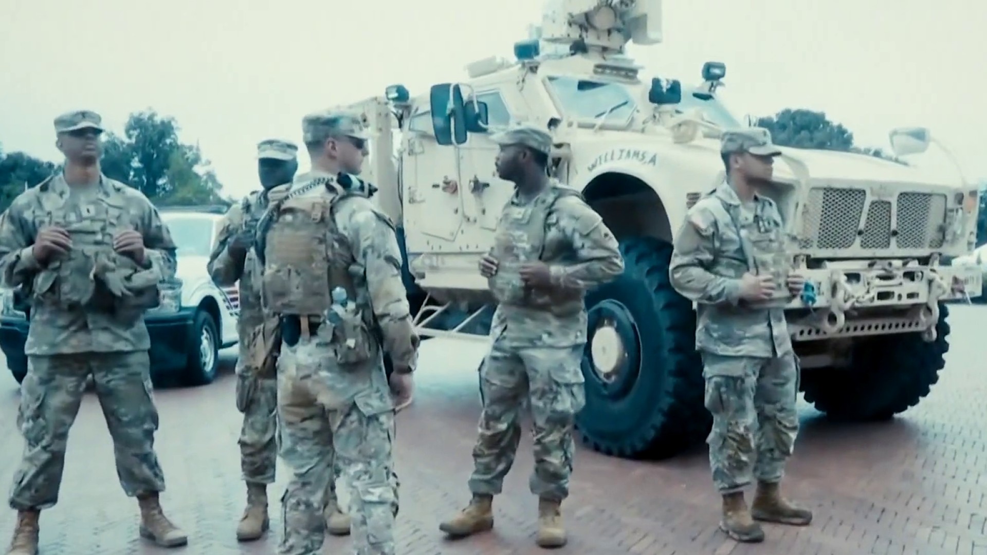 National Guard troops