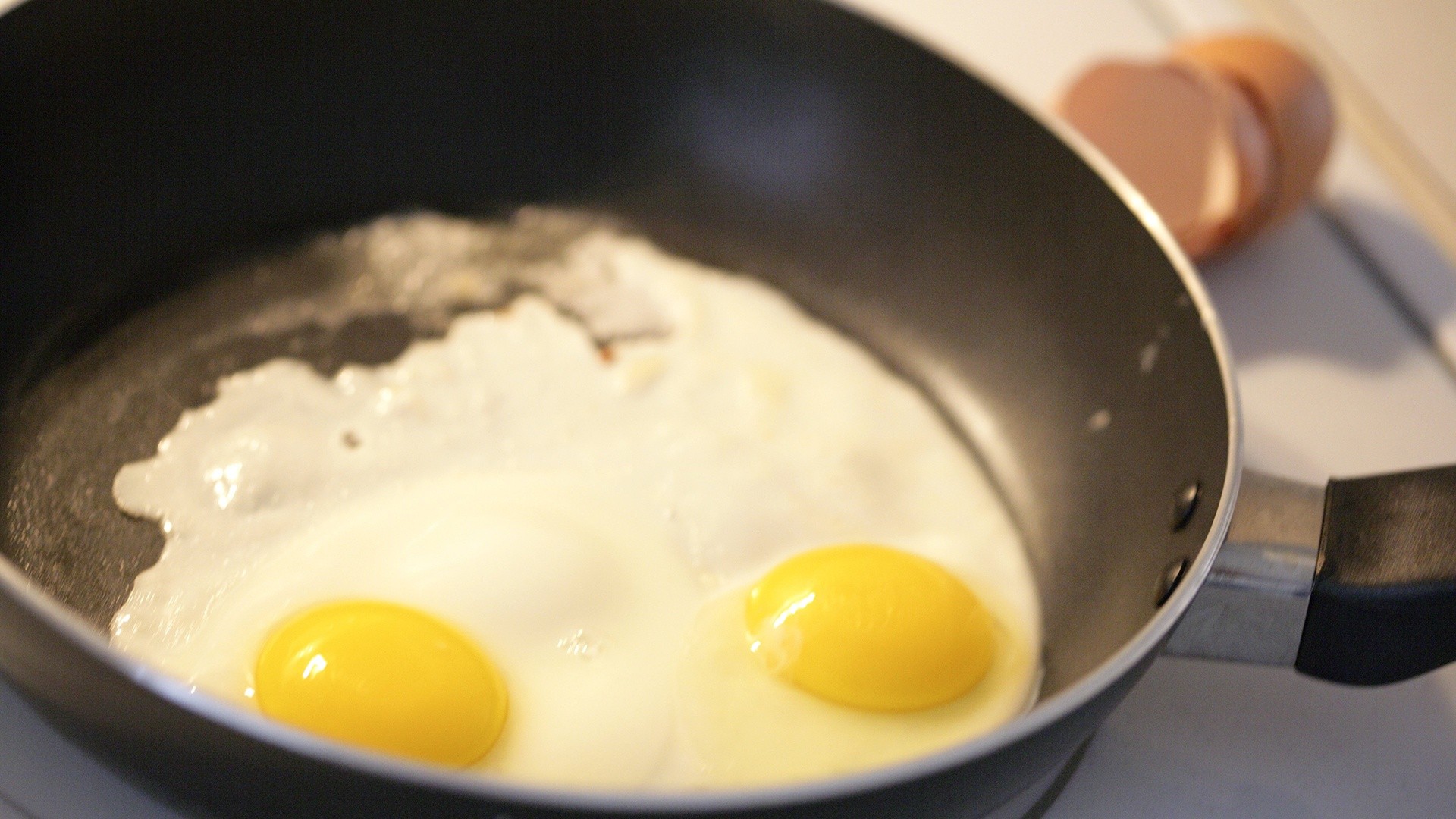 California Moves to Ban 'Forever Chemicals' in Nonstick Pots, Pans