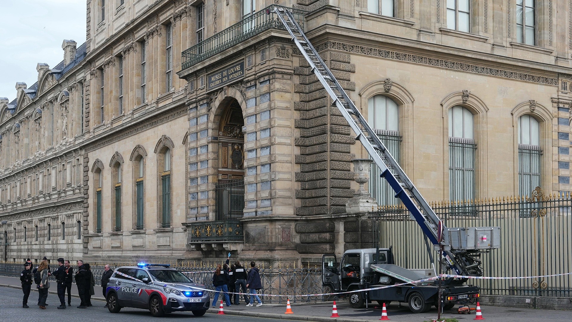 Police Make Arrests in Louvre Heist: What We Know