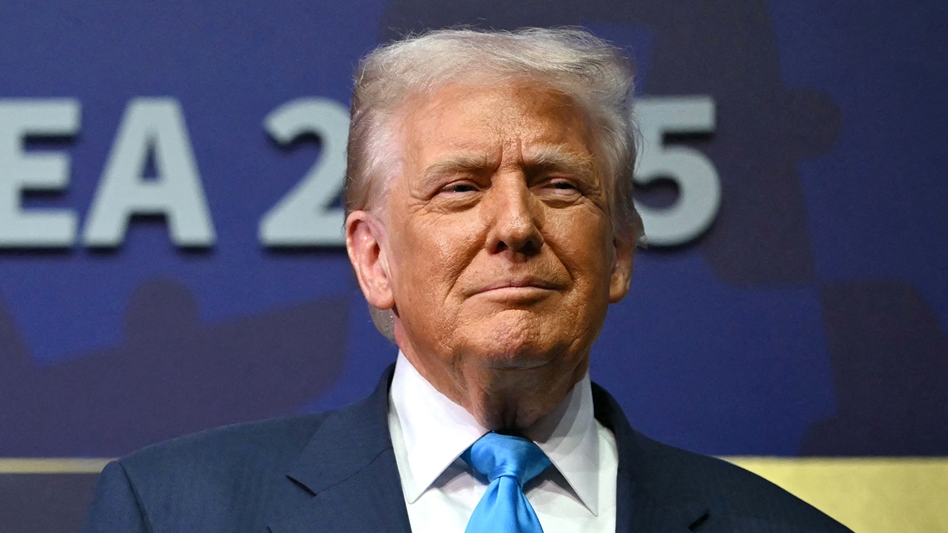 Trump Arrives in South Korea, Last Stop in 3-Country Tour of Asia