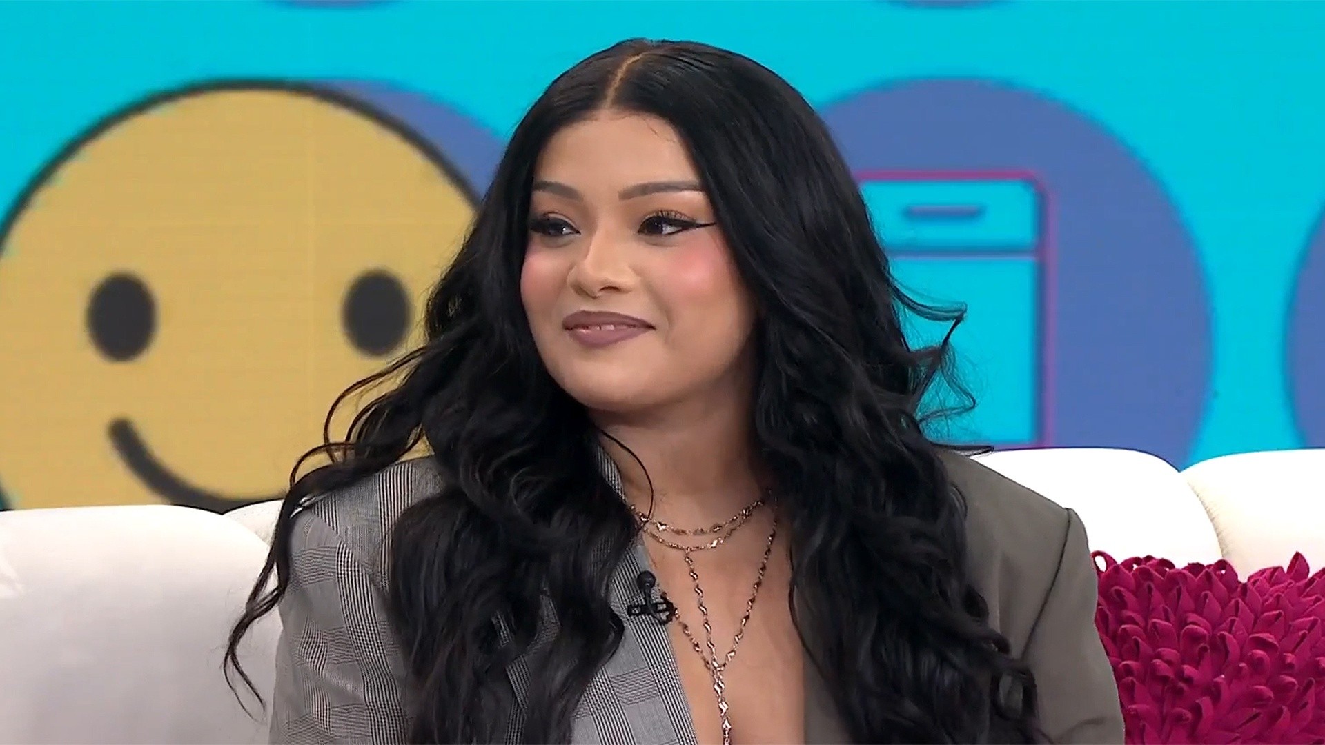 Meet the Rising Star Who Interviews Cats Across New York City