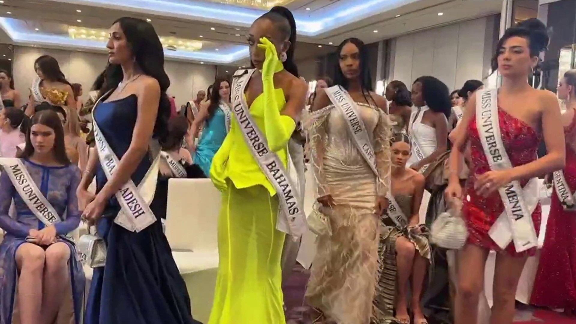 Miss Universe Contestants Walk Out After Miss Mexico Humiliated