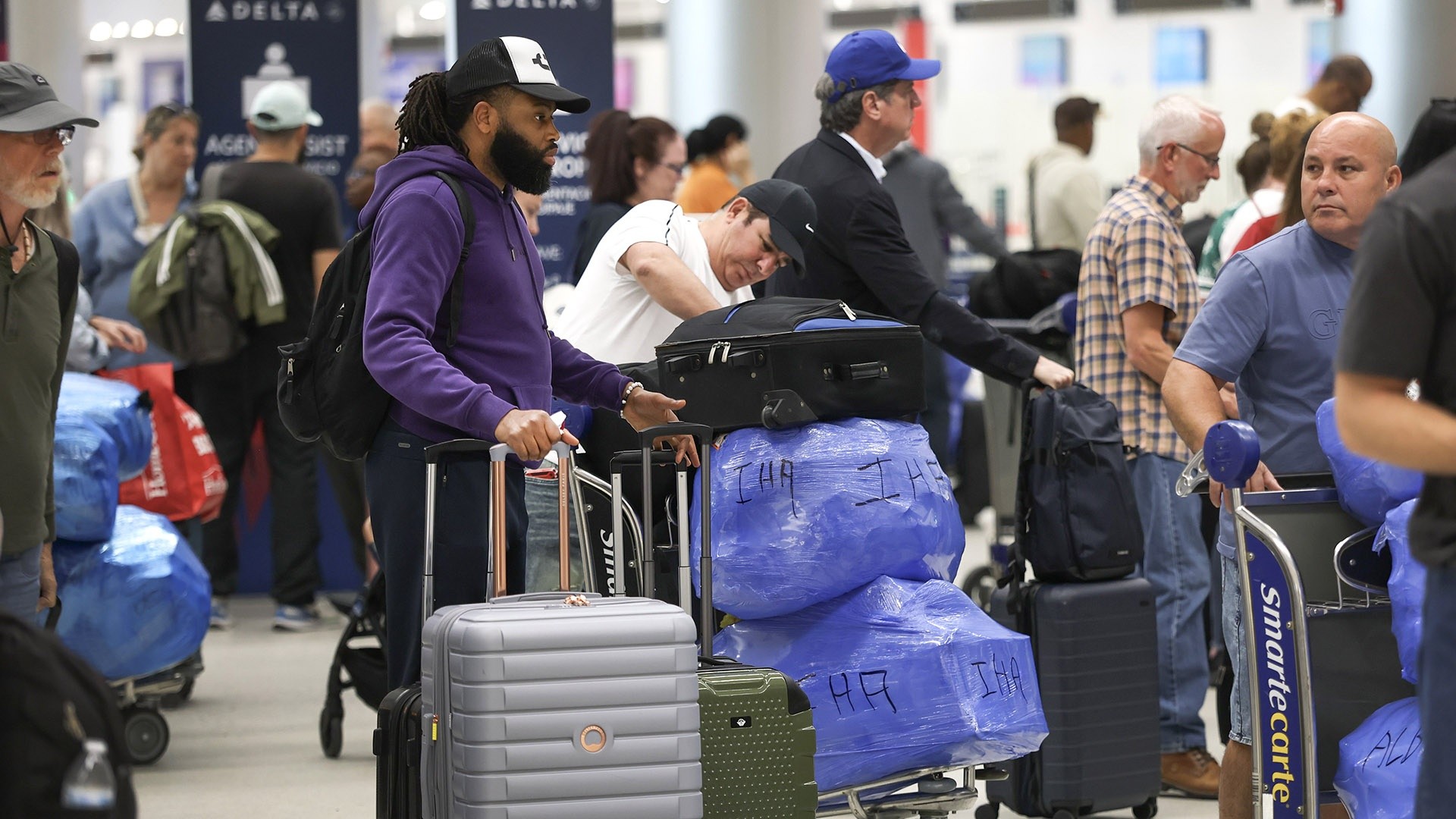 Air Travel Disruptions Continue Despite Government Shutdown