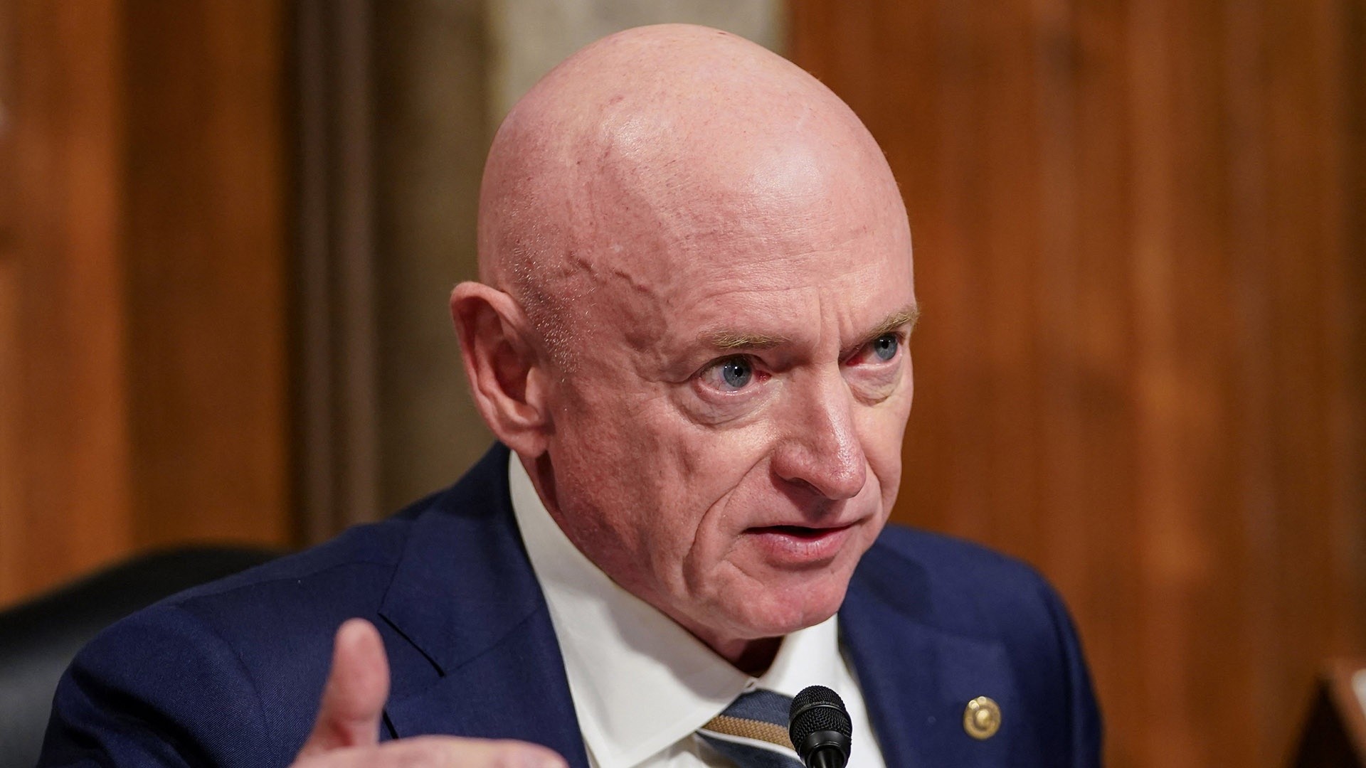 Mark Kelly Faces Pentagon Probe Over 'Illegal Orders' Video