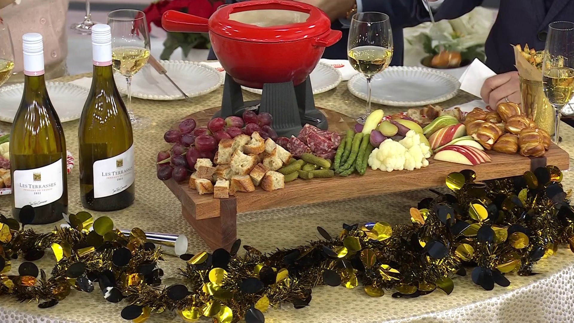 Try These Bites to Pair With New Year's Eve Wine or Champagne