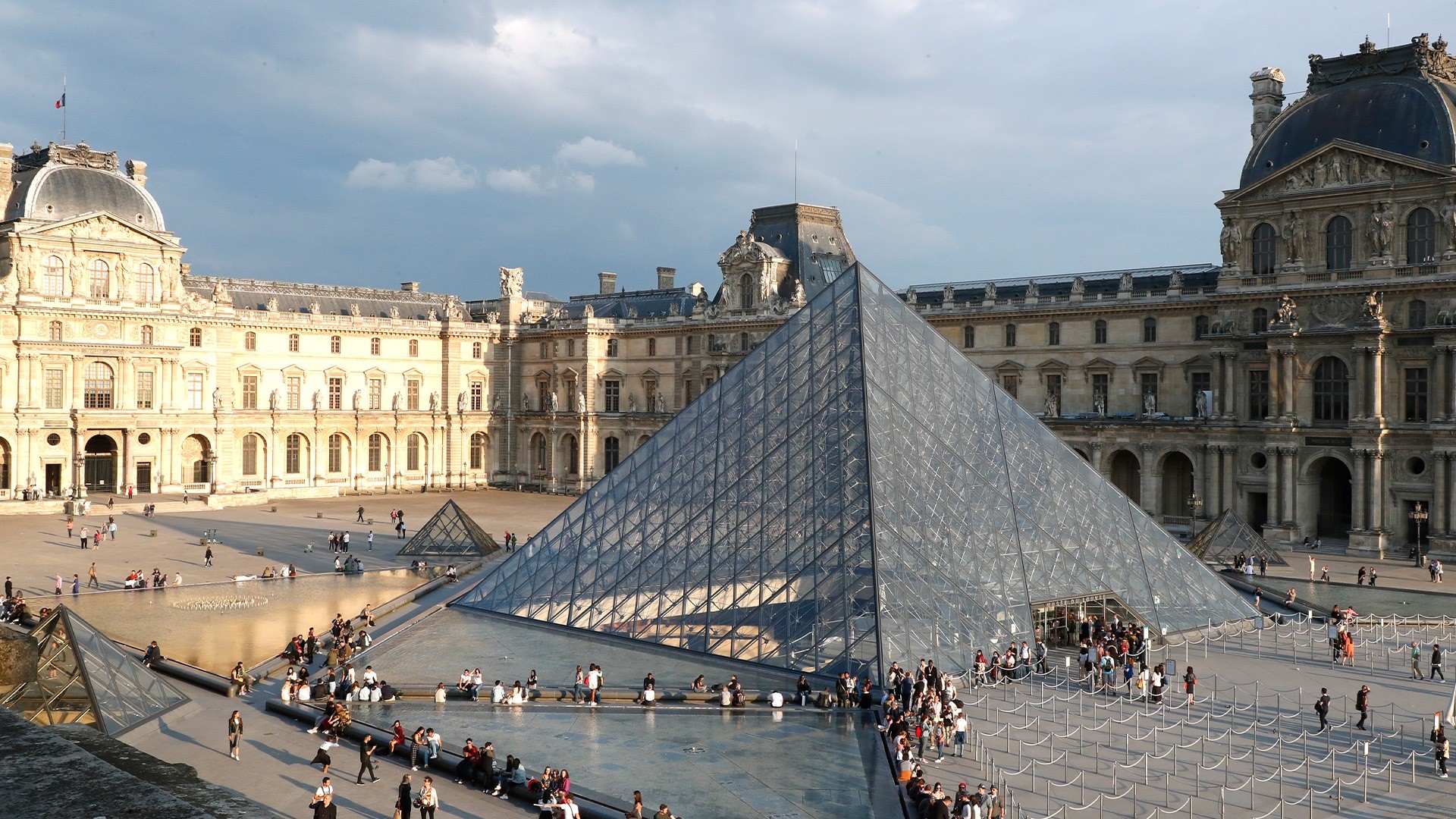 New Surveillance Video Shows Louvre Jewel Heist in Action