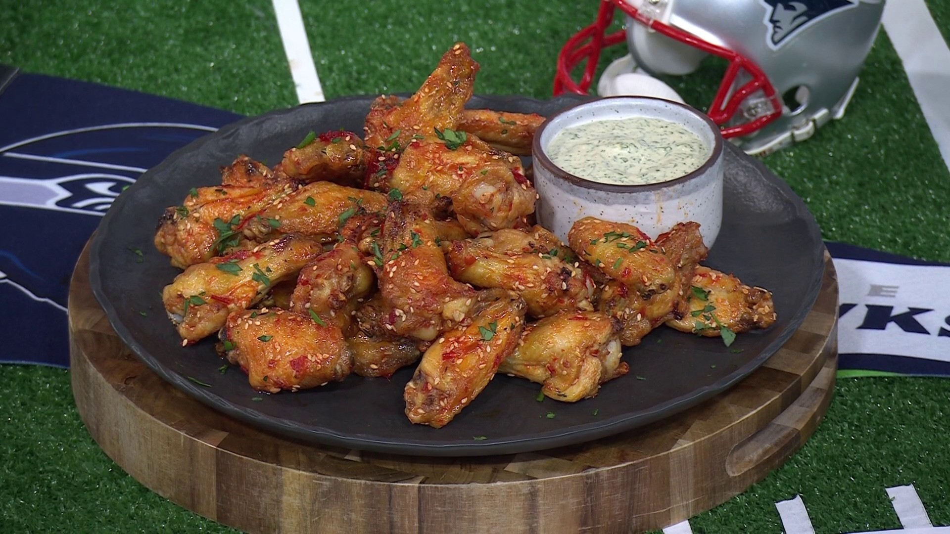 5-Minute Hummus and Harissa-Honey Wings: Get the Recipes!