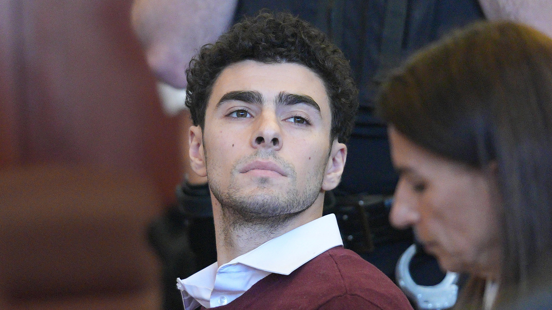 Man Accused of Posing as FBI Agent to Free Luigi Mangione