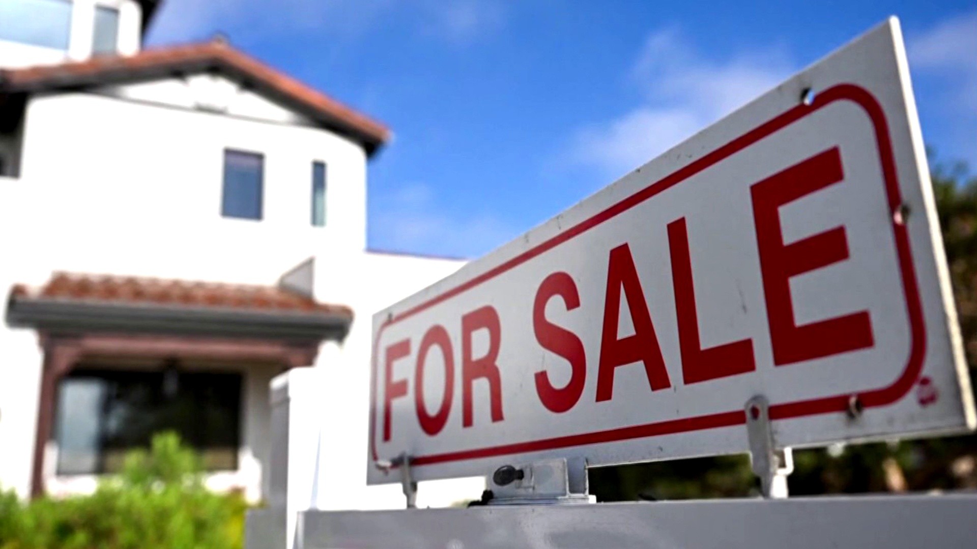 Mortgage Rates Fall Below 6% for the First Time in 3 Years