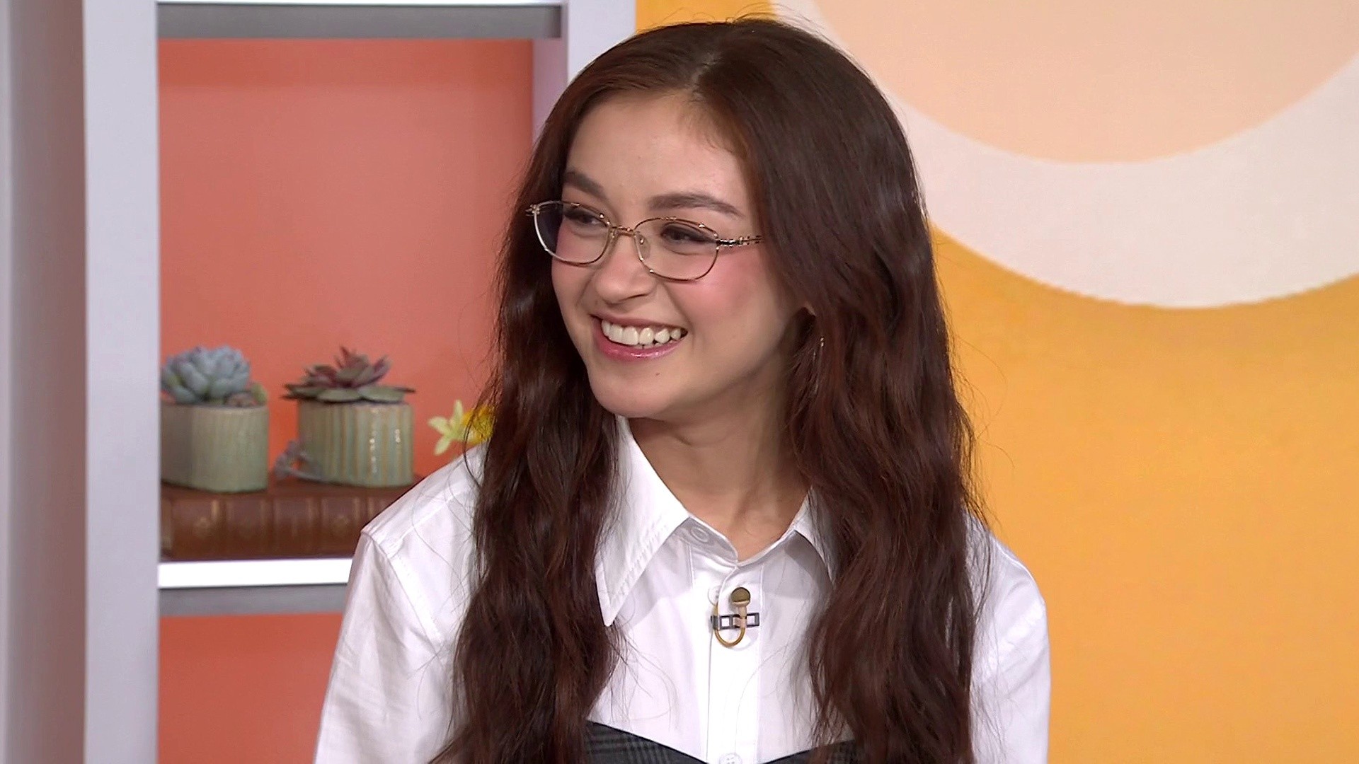 Anna Cathcart on ‘XO, Kitty’ S3, Reuniting With Lana Condor, More