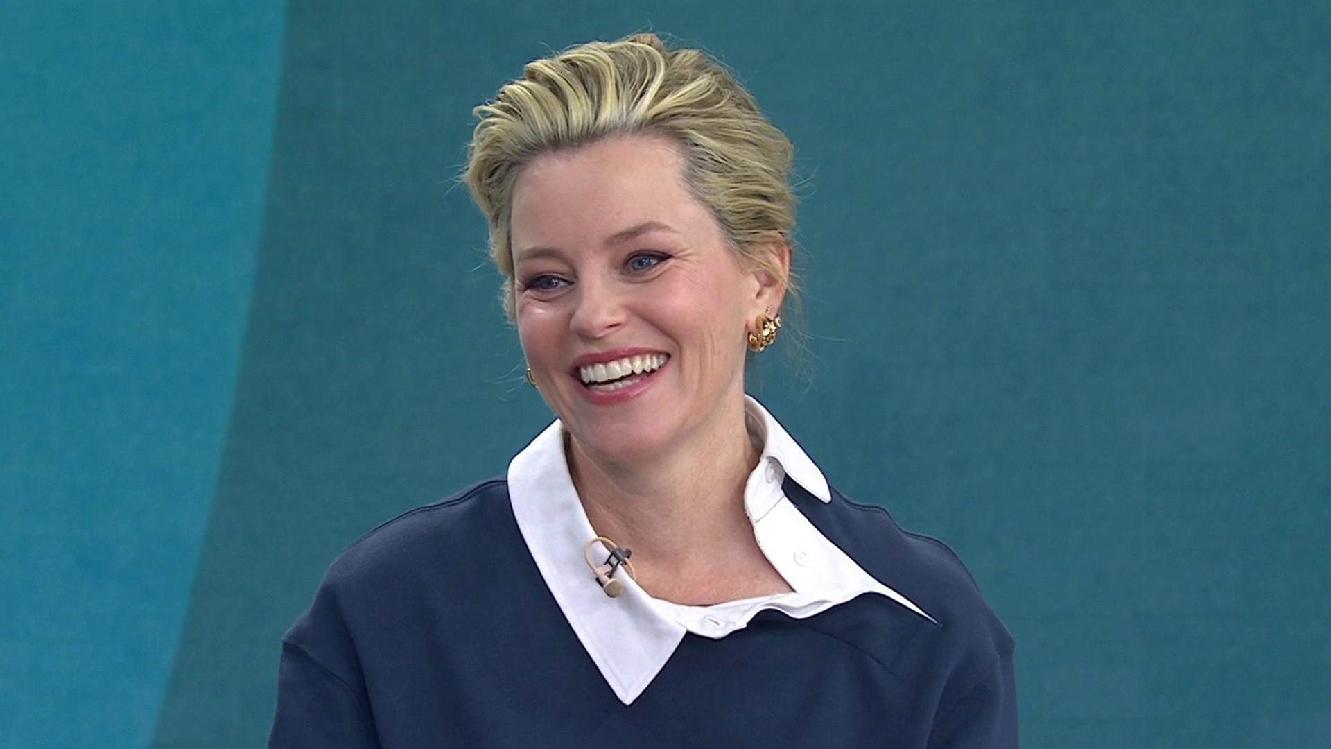 Elizabeth Banks on Power Dynamics in ‘The Miniature Wife’