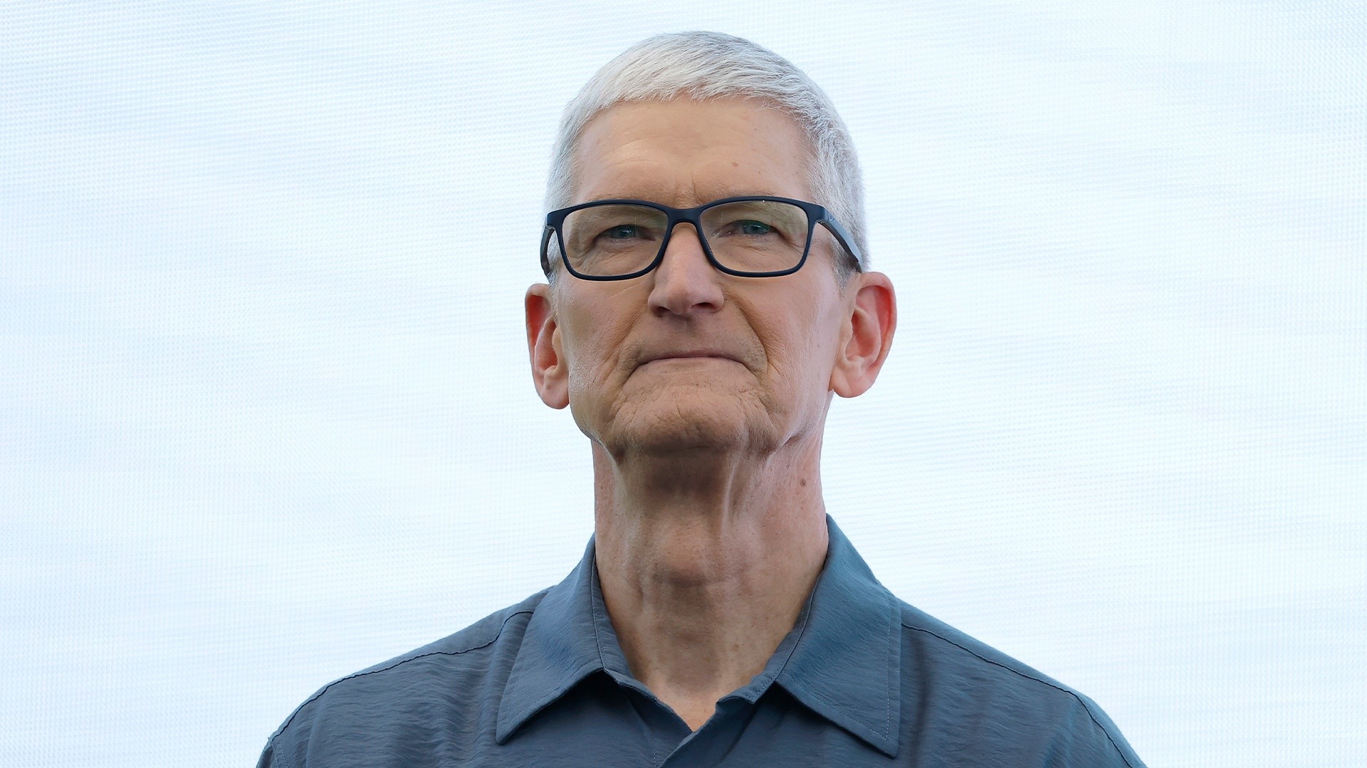 Tim Cook Steps Down as Apple CEO, Ending 15-year Run