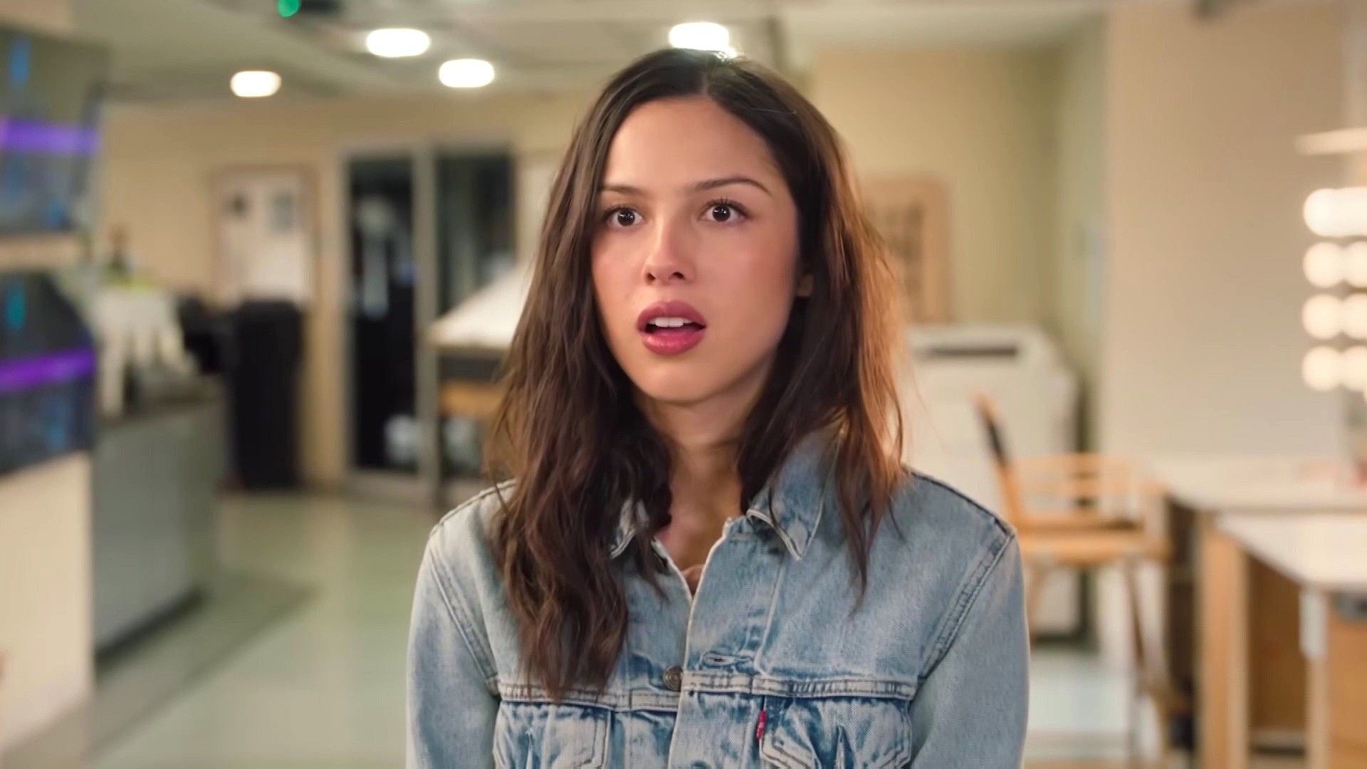 Olivia Rodrigo Channels ‘Devil Wears Prada’ in ‘SNL’ Promo