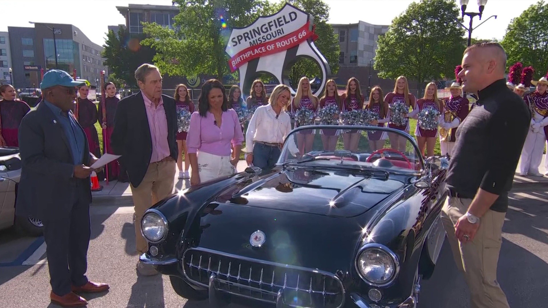 3rd Hour of TODAY Gets Look at Cars From Route 66 Car Museum