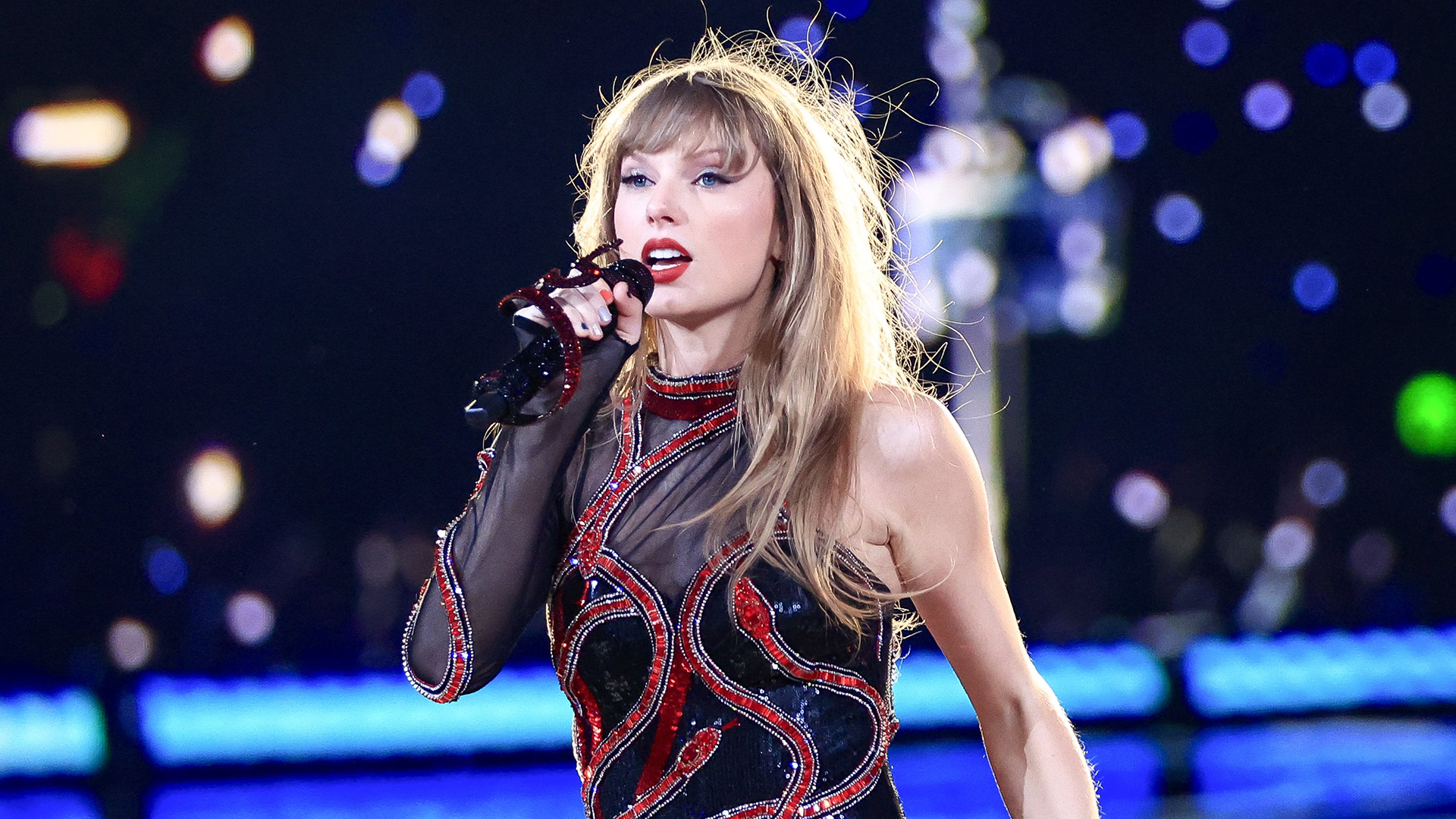 Taylor Swift Files to Trademark Voice and Image to Protect From AI