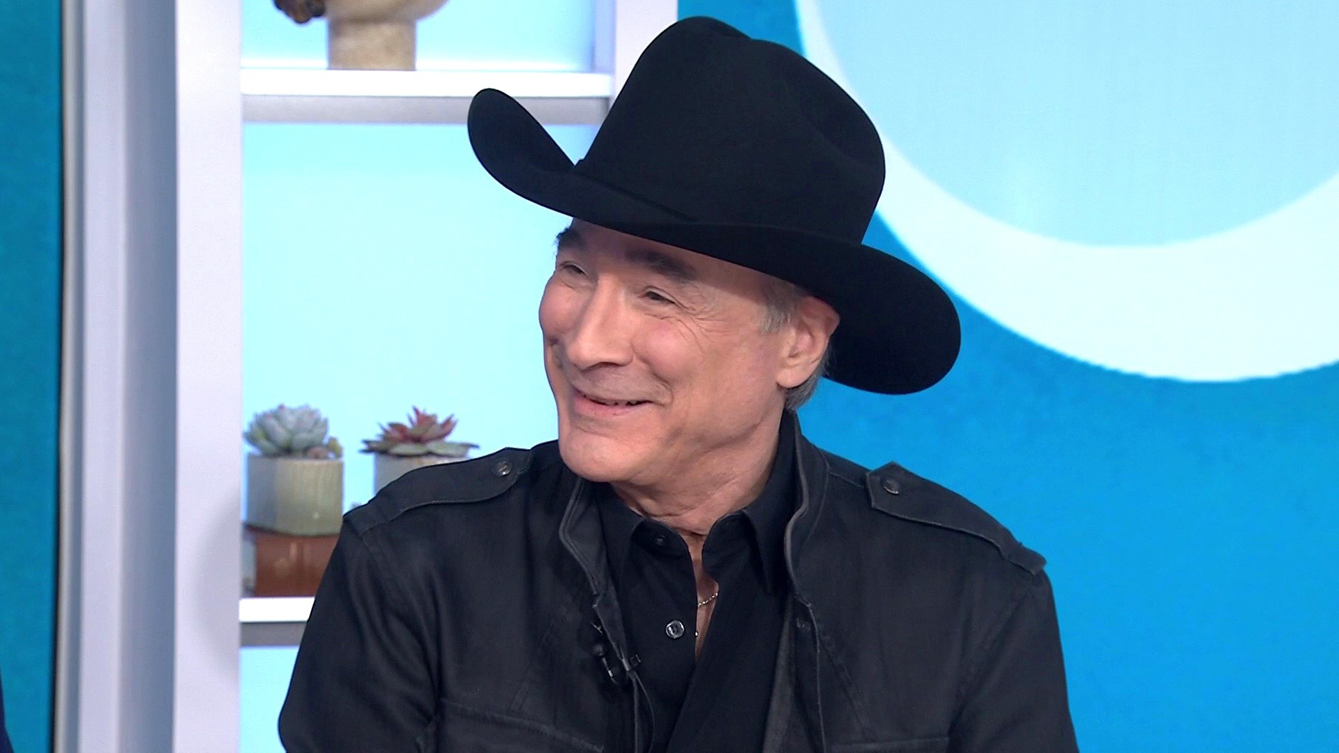 Clint Black Reflects on Life and Career in New Memoir, 'Killin' Time'