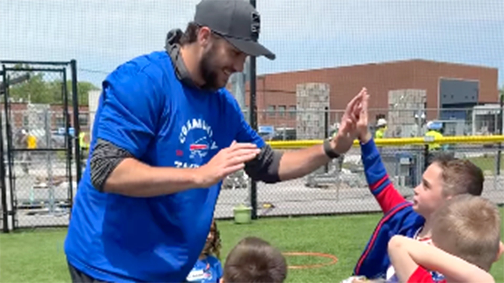 Bill’s Quarterback Josh Allen Crashes Recess at Local School