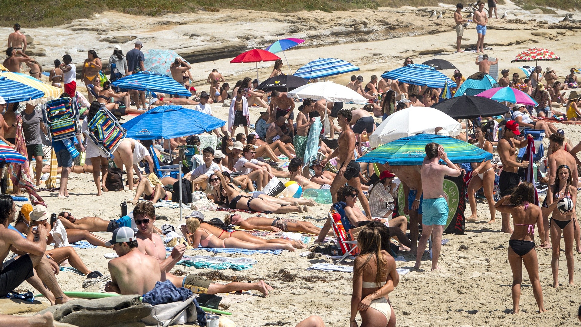 Dangerous Teen Tanning Trend Raises Health Concerns