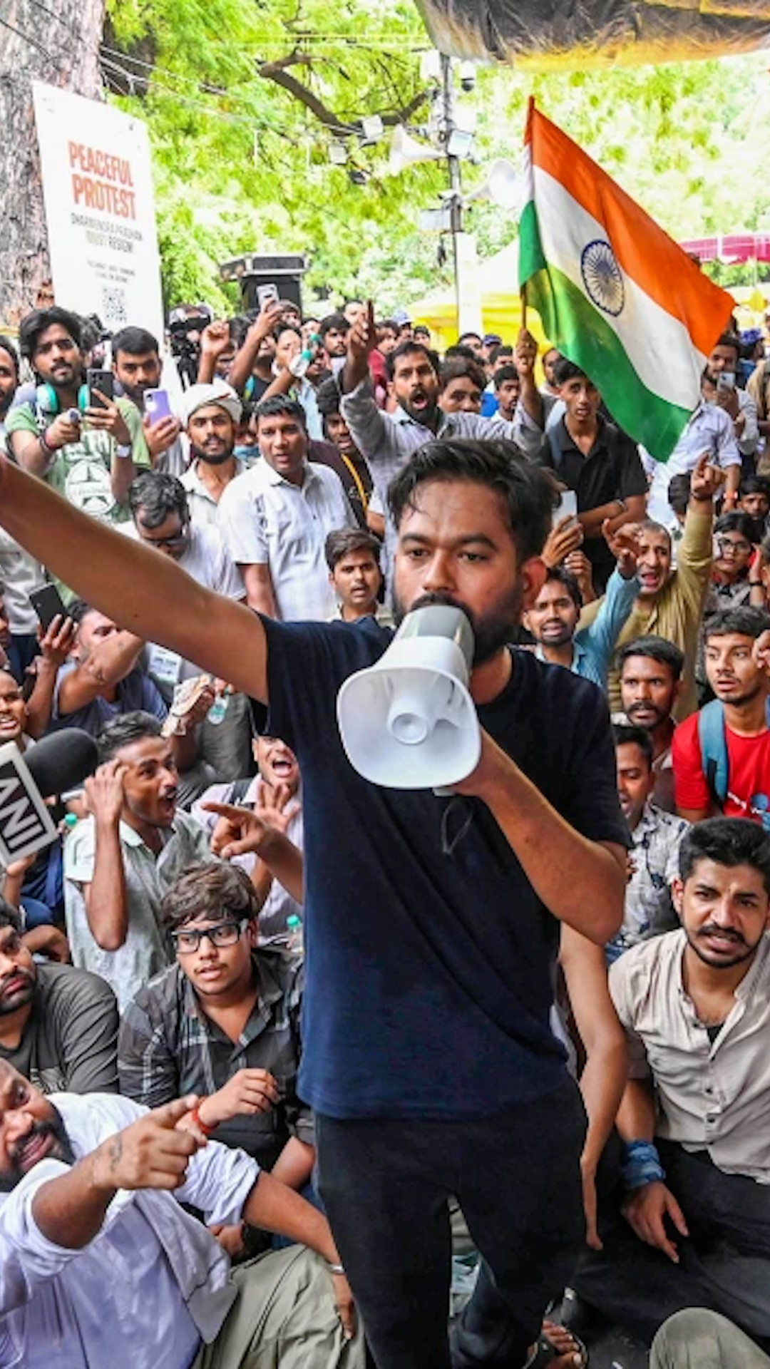 What's behind India’s Gen Z ‘cockroach’ movement