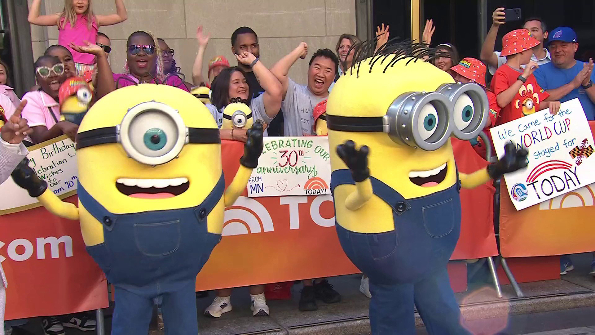 Minions Surprise TODAY Fans With Fandango Tickets and Wendy’s