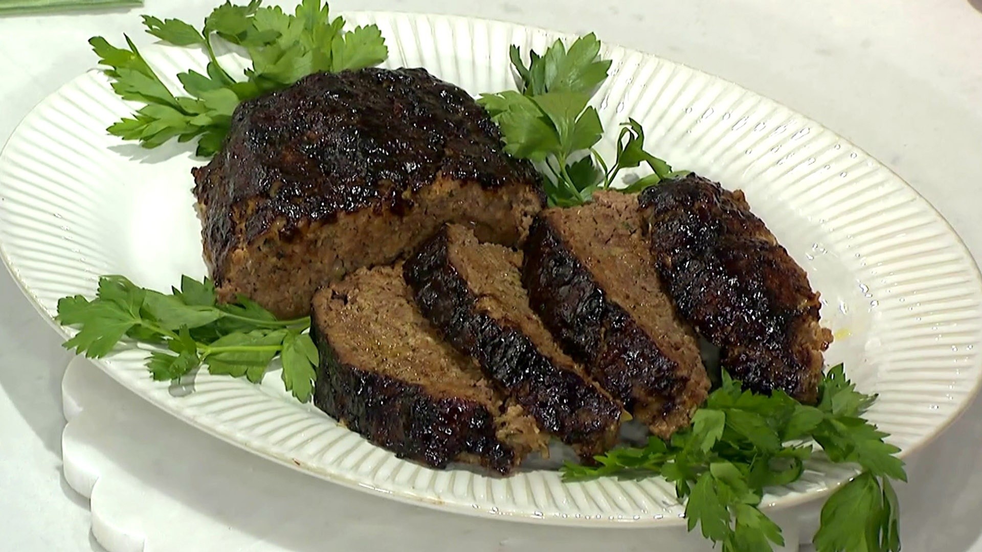 Katie Lee Biegel Talks ‘Top of the World,’ Makes Comfort Meatloaf